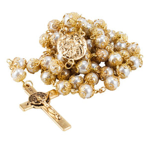 Terço Corrente Dourada Contas 1 CM Brancas Enfeite Sagrada Família 56 CM